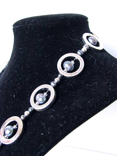 Pearl Circles - Blue Silver - side
